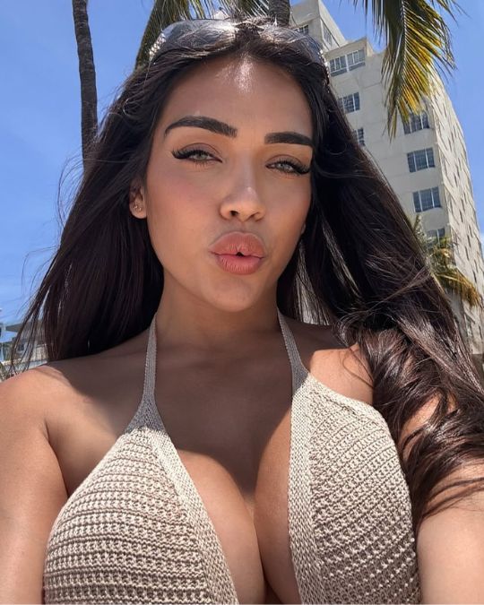 carlaaaish02