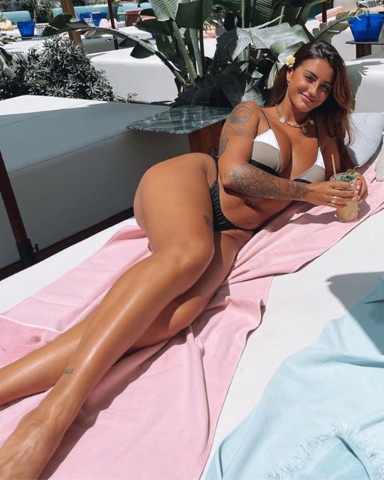 fati vazquez posturas